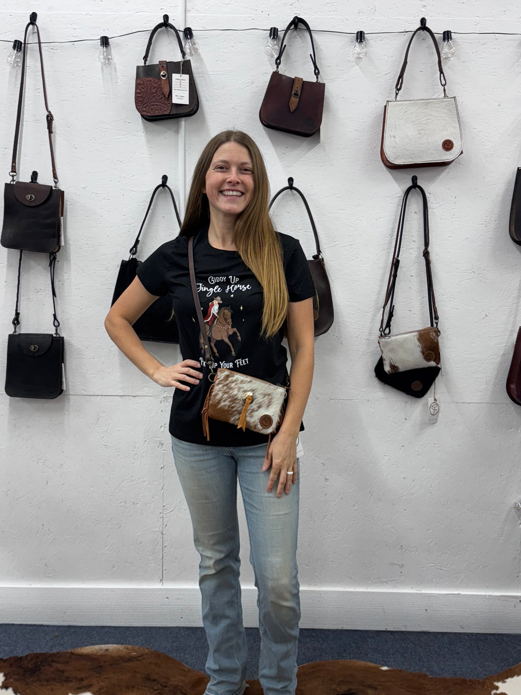 9 Hands Crossbody w/fringe & conchos 001