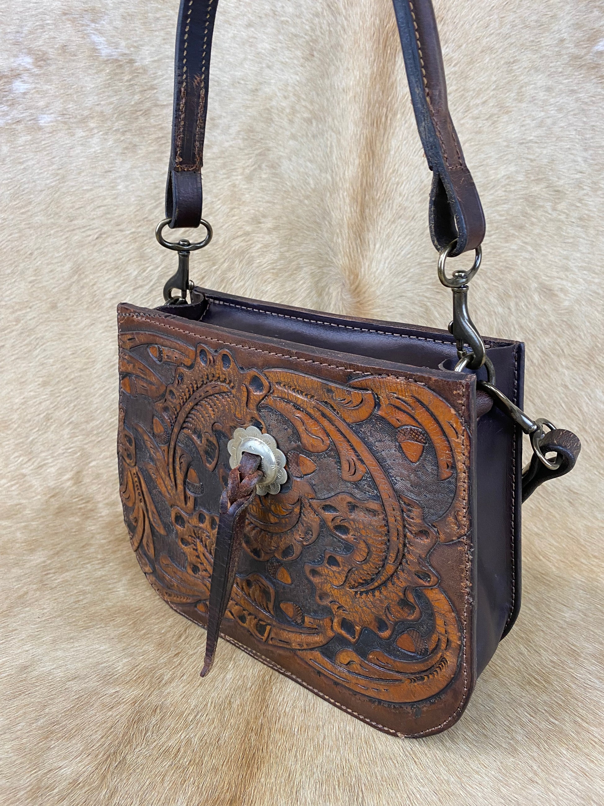 Lil' Jenny - Simco Tooled Pleasure Saddle