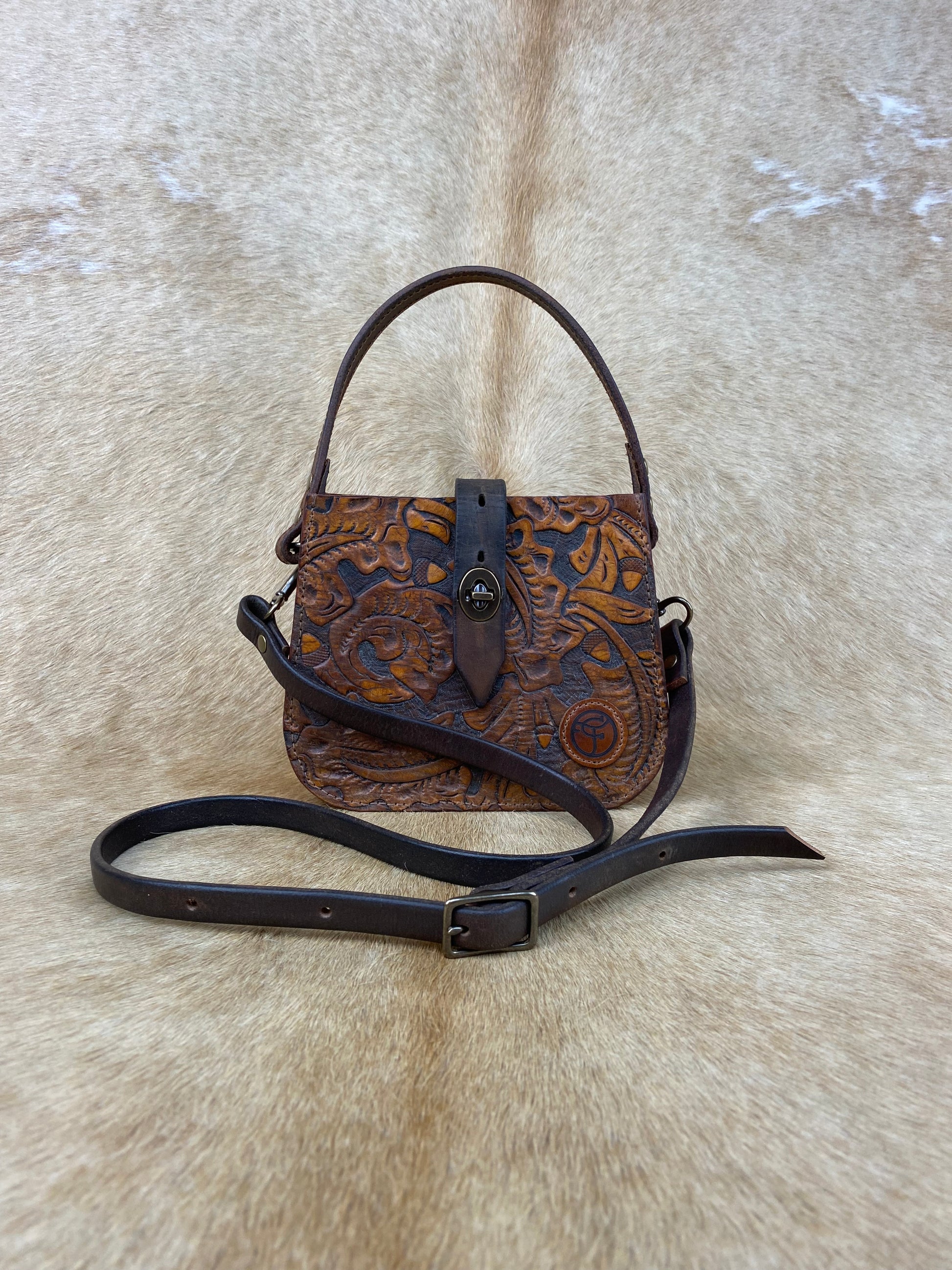 Mini Jenny - Simco Tooled Pleasure Saddle 002