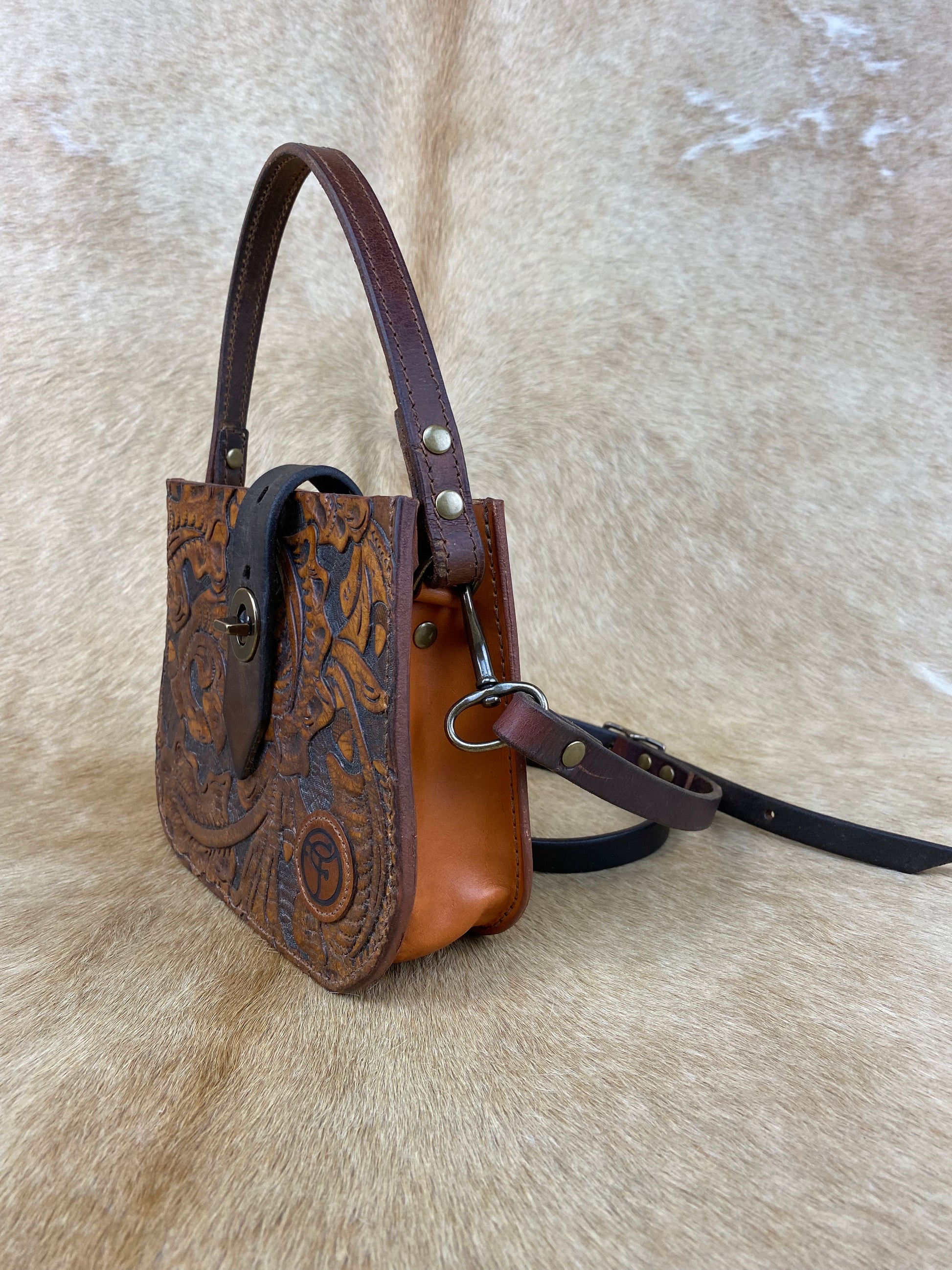 Mini Jenny - Simco Tooled Pleasure Saddle 002