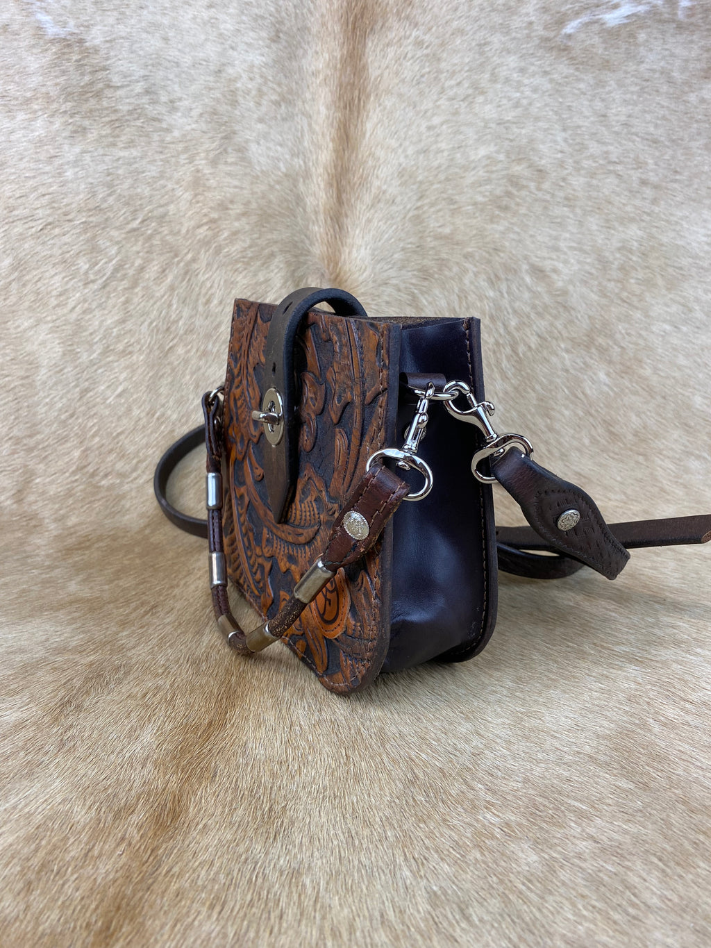 Mini Jenny - Simco Tooled Pleasure Saddle 001