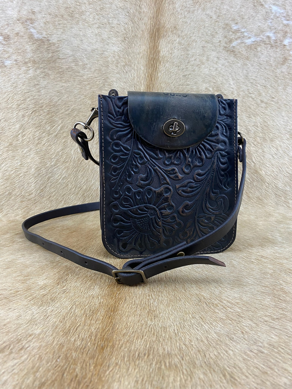 Scamper Crossbody 006