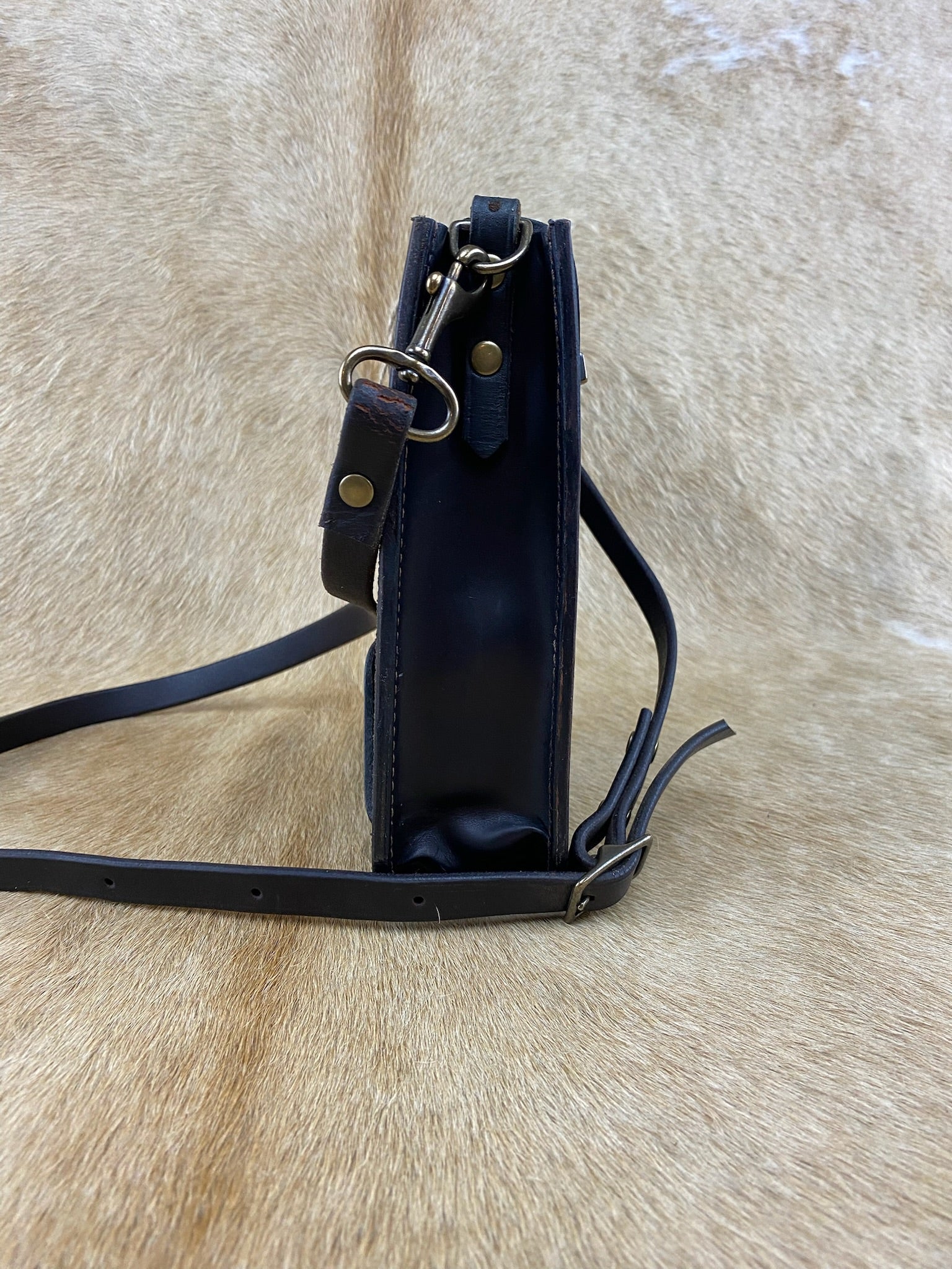 Scamper Crossbody 006