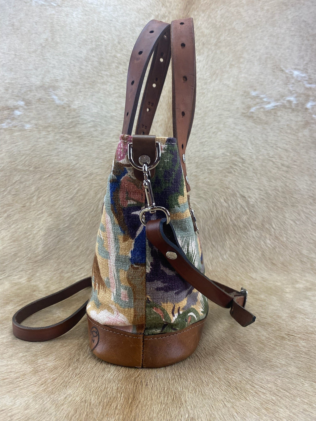 Tariat Tote 001