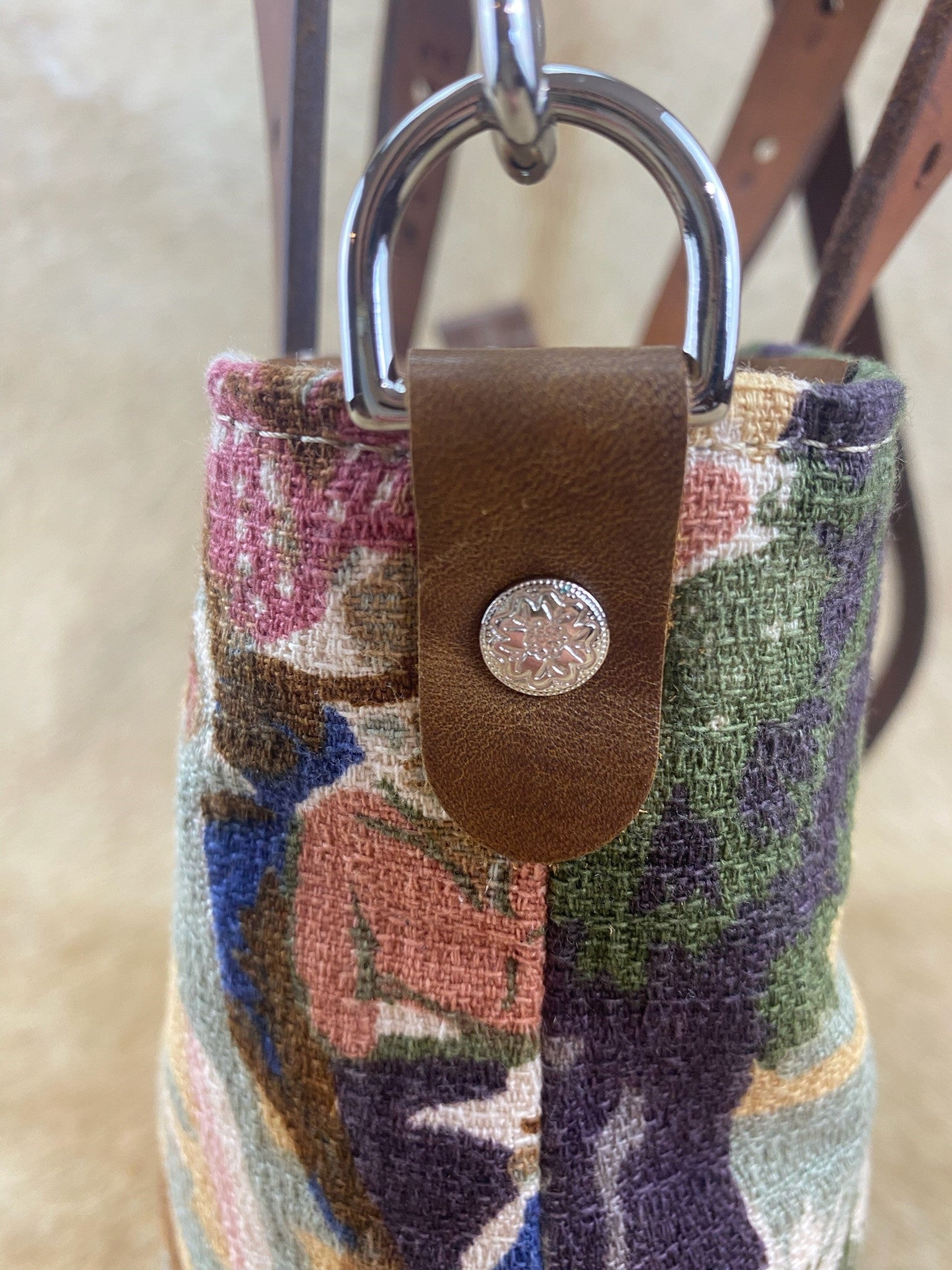 Tariat Tote 001